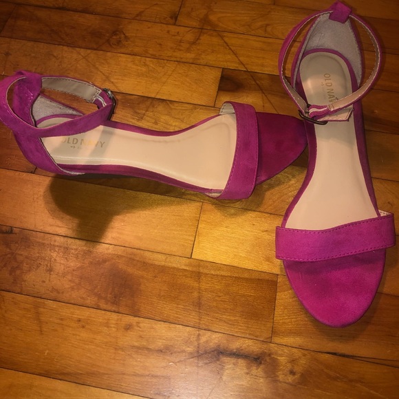 Old Navy Shoes - 💗Ankle Strap Low Wedge